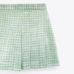 NWOT Zara Pleated Textured Skirt